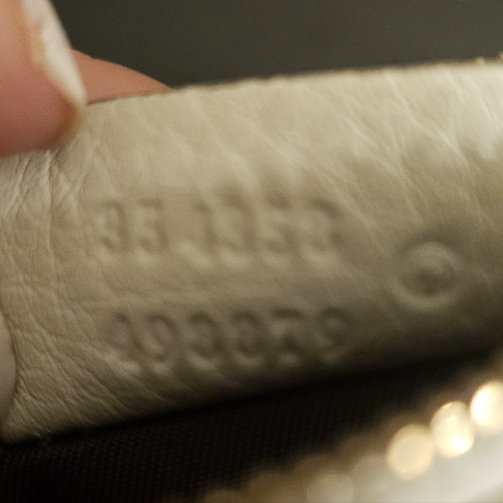 Gucci Soho Leather Tassel Key Pouch Cream GG Logo Authentic - Picture 7 of 11